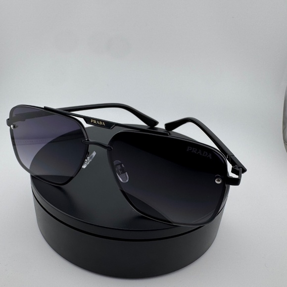 Prada (Aviator) Style Glasses - Picture 3 of 6